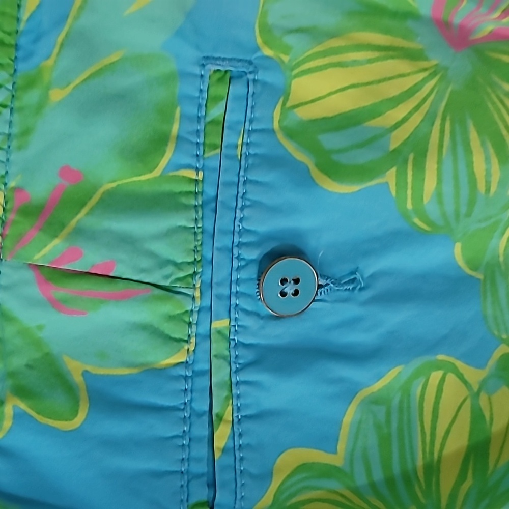 Lilly Pulitzer flower Shorts 10 - Picture 3 of 8